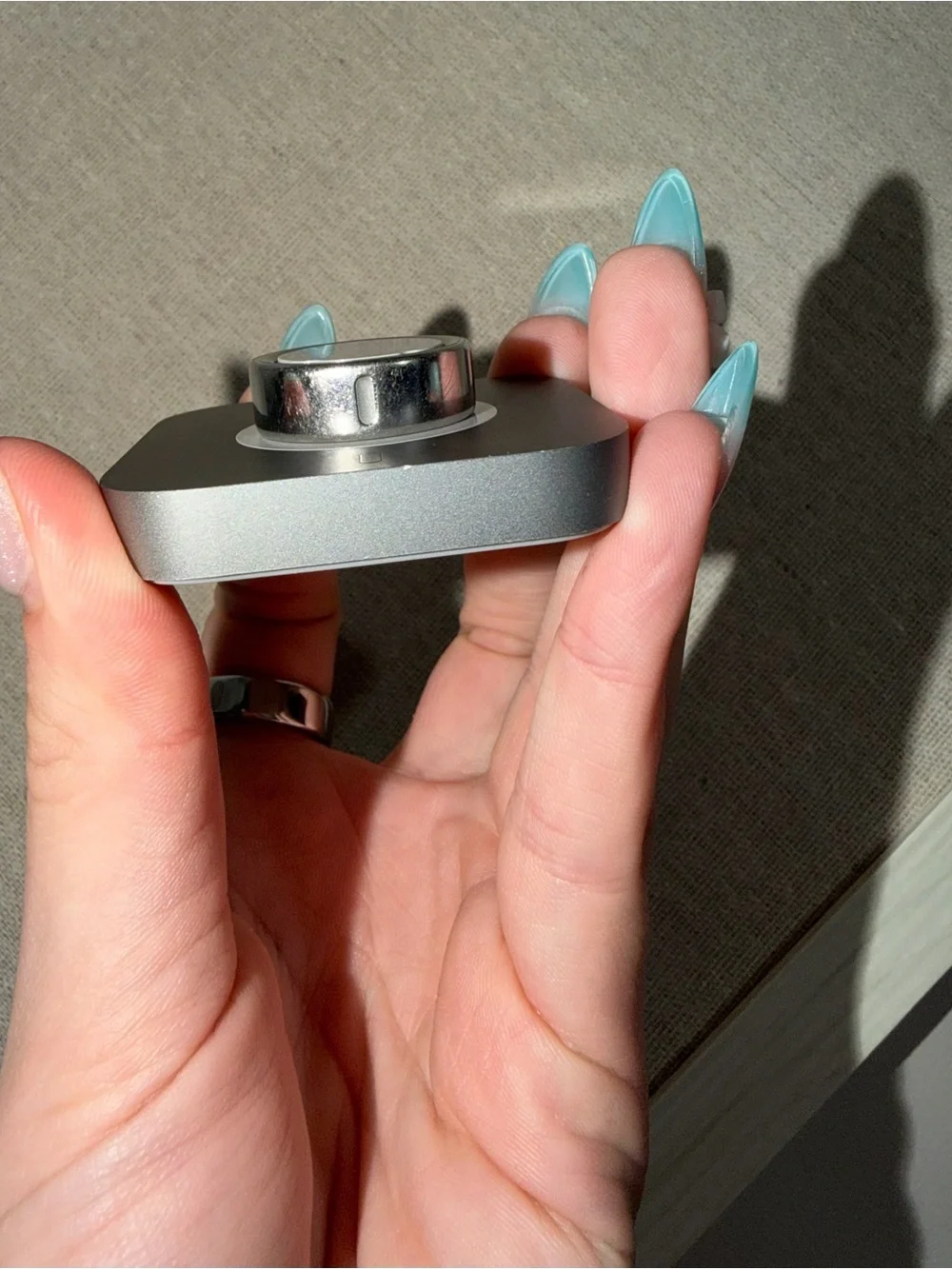 Oura Ring 4 Silver Size 8 – Like New – Complete Set – $200
